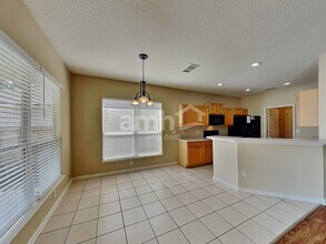 671 Southland Ln, Unit F312 in Orange Park, FL - Building Photo - Building Photo