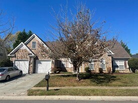 10028 Shetland Ln in Charlotte, NC - Building Photo