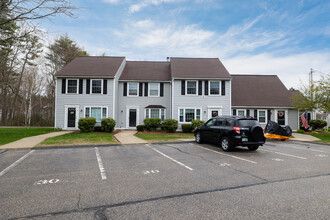 15 Culver St in Plaistow, NH - Foto de edificio - Building Photo