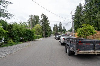 Lockshire Condominiums in Kirkland, WA - Building Photo - Building Photo