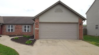 2109 Fincastle Way, Unit B in Lafayette, IN - Building Photo