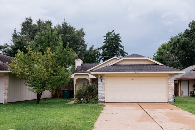 13719 Vira Ln in Houston, TX - Building Photo - Building Photo
