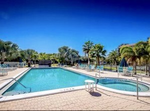 25188 Marion Ave in Punta Gorda, FL - Foto de edificio - Building Photo