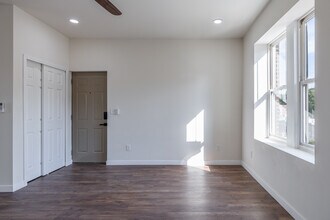 6309 Delmar Blvd - Student Housing in St. Louis, MO - Foto de edificio - Interior Photo