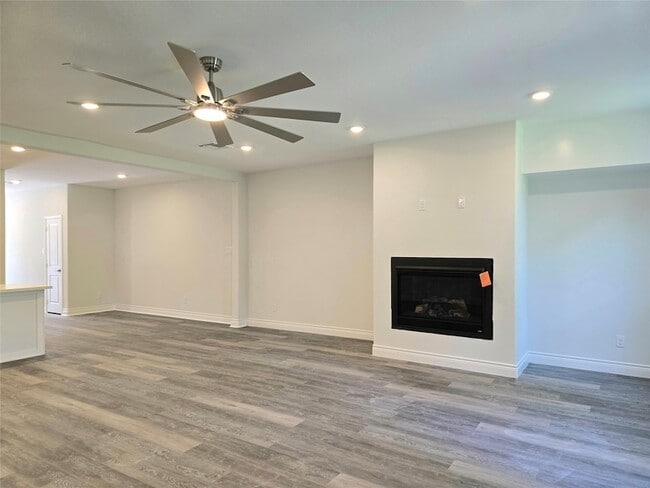 12809 Andromeda Ct in Willis, TX - Building Photo - Building Photo