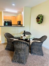7108 W Friendly Ave in Greensboro, NC - Building Photo - Building Photo