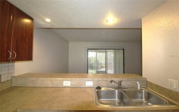 4917 25th St W in Bradenton, FL - Building Photo - Building Photo