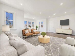 29 Fremont St, Unit B in Harrison, NY - Building Photo - Building Photo