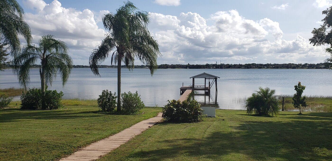2029 Arbuckle Creek Rd, Unit Apt 15 in Sebring, FL - Foto de edificio
