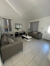 755 Sand Creek Cir in Weston, FL - Building Photo - Building Photo