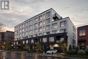 398 Roosevelt Ave in Ottawa, ON - Building Photo