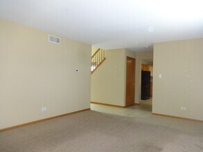 1113 Geneva St in Shorewood, IL - Building Photo - Building Photo