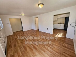 4553 NE 105th Ave in Portland, OR - Building Photo - Building Photo