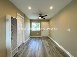 4331 Walnut Ave-Unit -C in Lynwood, CA - Building Photo - Building Photo