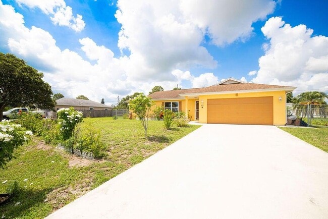 612 SW Stillman Ave in Port St. Lucie, FL - Building Photo - Building Photo