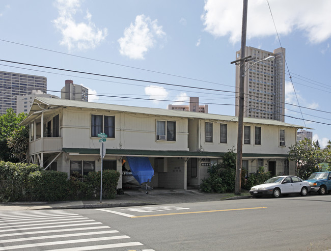 655 Coolidge St in Honolulu, HI - Building Photo - Building Photo