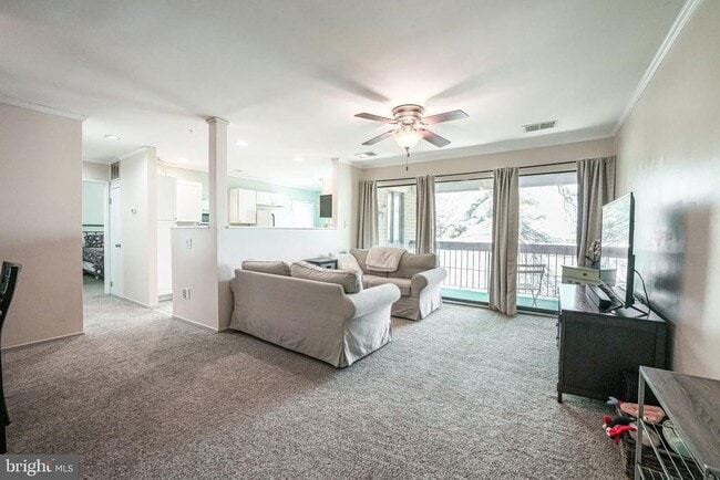 543 Florida Ave in Herndon, VA - Building Photo - Building Photo