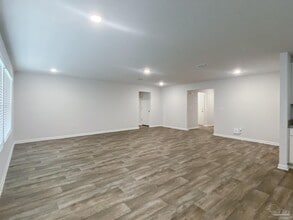 5554 Guinevere Ln in Milton, FL - Building Photo - Building Photo