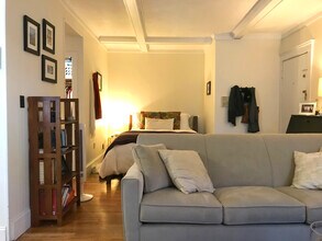 124 Sutherland Rd, Unit 1 in Boston, MA - Building Photo - Building Photo