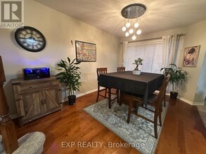 272 Claridge Dr in Ottawa, ON - Building Photo - Building Photo