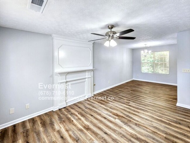 736 Ashley Ln in Stone Mountain, GA - Building Photo - Building Photo