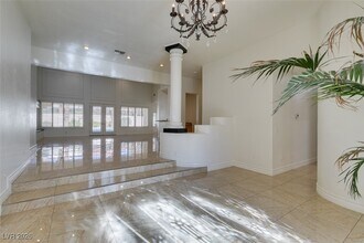 8706 Mesa Madera Dr in Las Vegas, NV - Building Photo - Building Photo