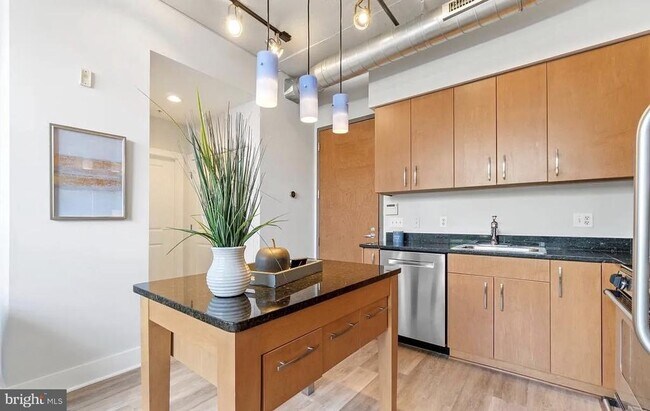 2301 Champlain St NW in Washington, DC - Building Photo - Building Photo