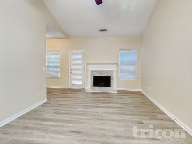 1421 Highgrove Way in Atlanta, GA - Building Photo - Building Photo