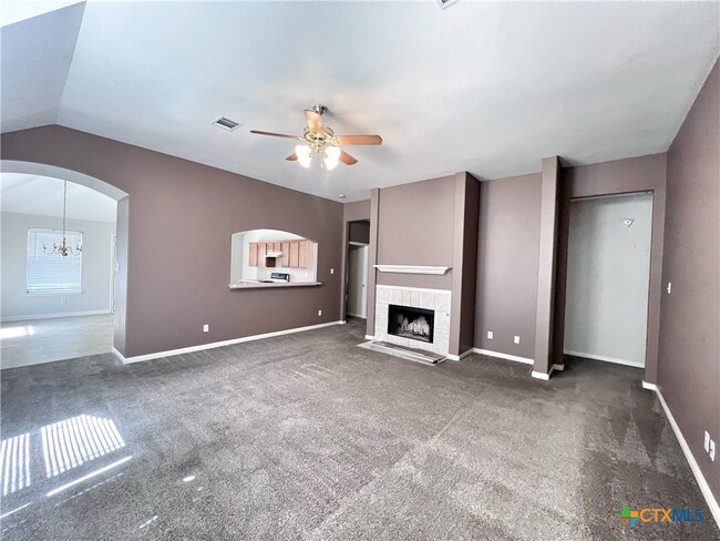 347 Meadow Park in New Braunfels, TX - Building Photo - Building Photo