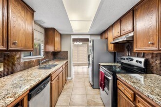 8403 Sage Mountain Dr in Austin, TX - Building Photo - Building Photo