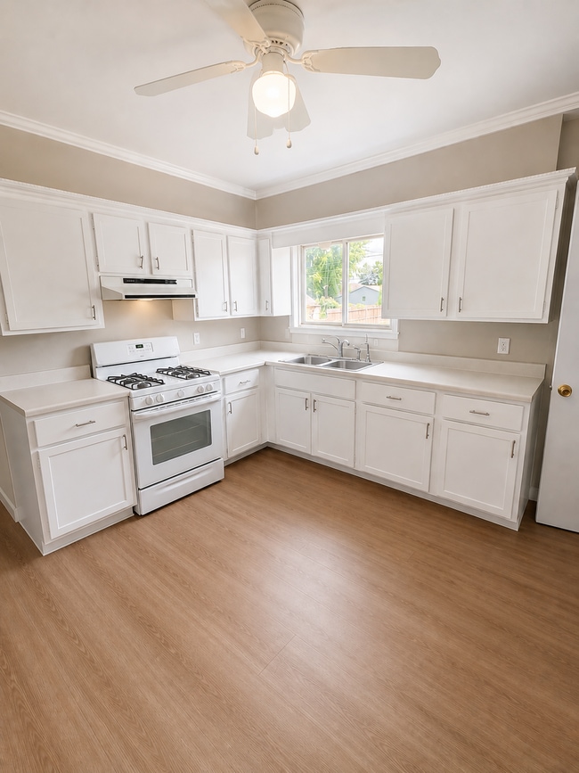 property at 113 Oak St