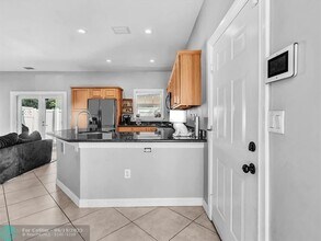 301 SE 22nd St in Fort Lauderdale, FL - Building Photo - Building Photo