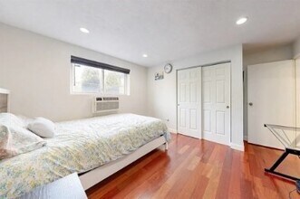 383 Langley Rd in Newton, MA - Building Photo - Building Photo