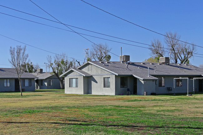 Taylor Terrace in San Joaquin, CA - Building Photo - Building Photo