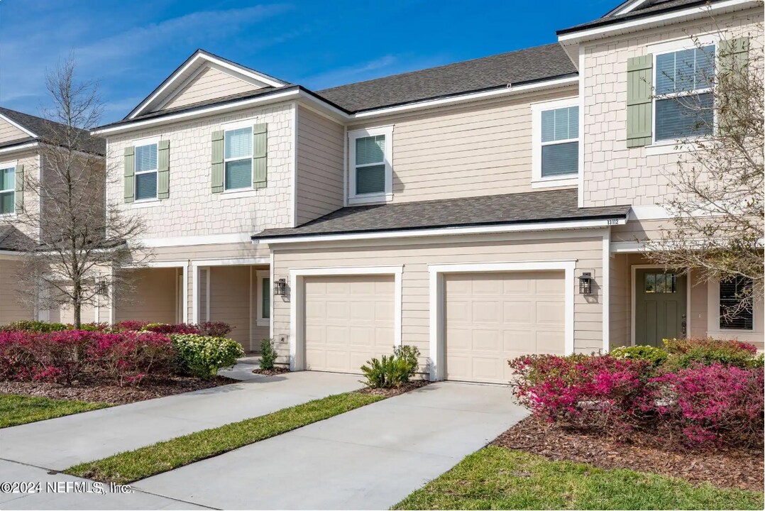 292 Annies Pl in Jacksonville, FL - Building Photo