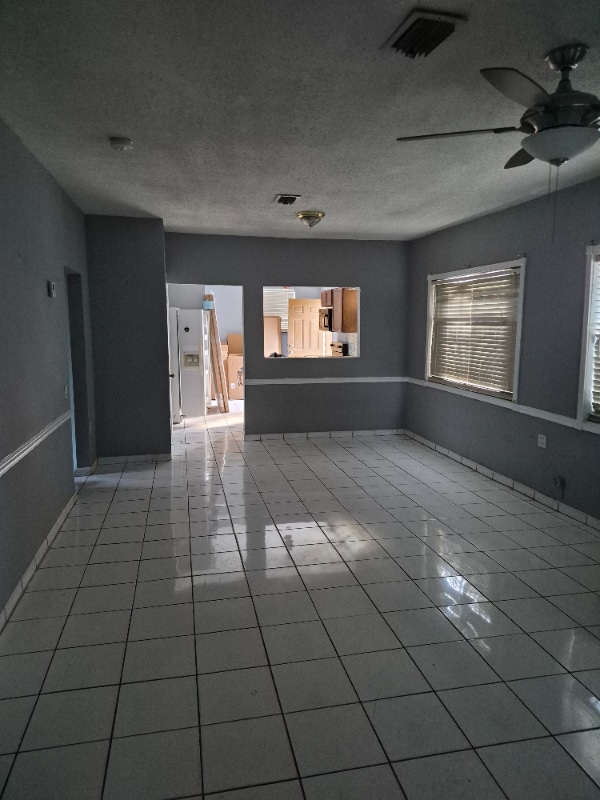 1068 NW 31st St in Miami, FL - Foto de edificio - Building Photo