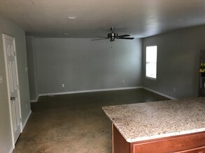 509 S Center St in Arlington, TX - Building Photo - Building Photo