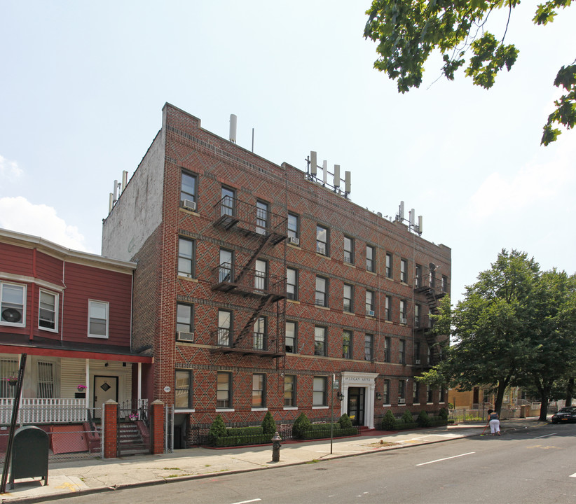 Logan Arms in Brooklyn, NY - Building Photo