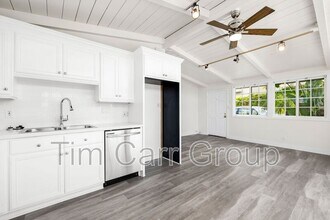 316 E 21st St in Costa Mesa, CA - Foto de edificio - Building Photo