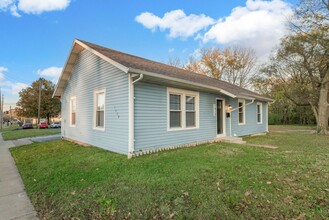 1420 S Campbell Ave in Springfield, MO - Building Photo - Building Photo