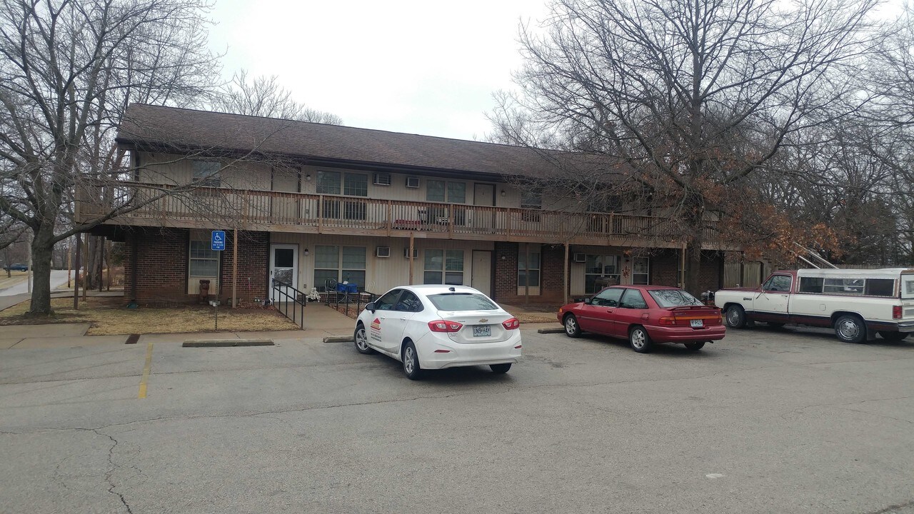 Pleasant Mill in Pleasant Hill, MO - Building Photo