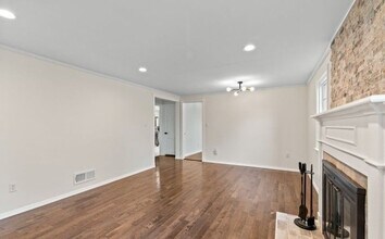 30 Meisel Ave in Springfield, NJ - Building Photo - Building Photo