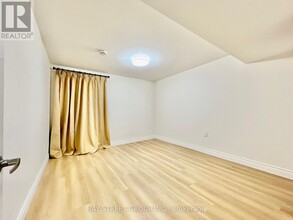 23 Beardmore Crescent in Toronto, ON - Building Photo - Building Photo
