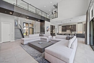 10950 Earth Hues Ct in Las Vegas, NV - Building Photo - Building Photo