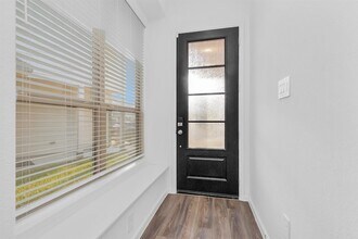 677 Royal Arch Dr in Conroe, TX - Building Photo - Building Photo