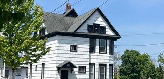 204 Columbus Ave in Syracuse, NY - Building Photo