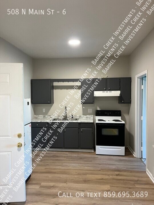 508 N Main St-Unit -6 in Harrodsburg, KY - Building Photo