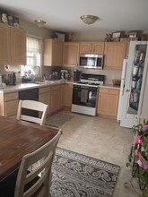 428 Indian Rock Cir in Elizabethtown, PA - Building Photo - Building Photo