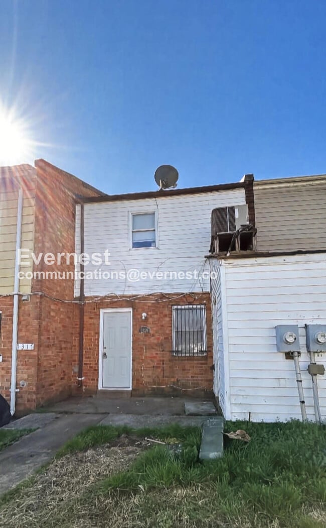 property at 1319 Minefee St