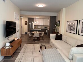 771 Harrison Ave, Unit 101 in Boston, MA - Building Photo - Building Photo